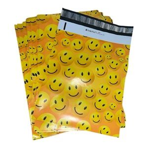 (25) 10x13 Smiley Face Polymailers